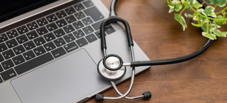 みなとみらいに息づく健康都市住む人働く人訪れる人を支える最先端医療と安心のまちづくり